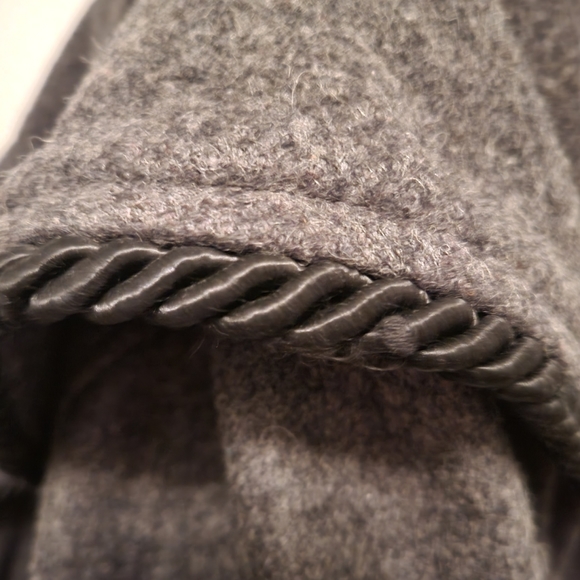 VINTAGE Grey Poncho style Trench Coat black woven accents Wool Jacket - Picture 9 of 9